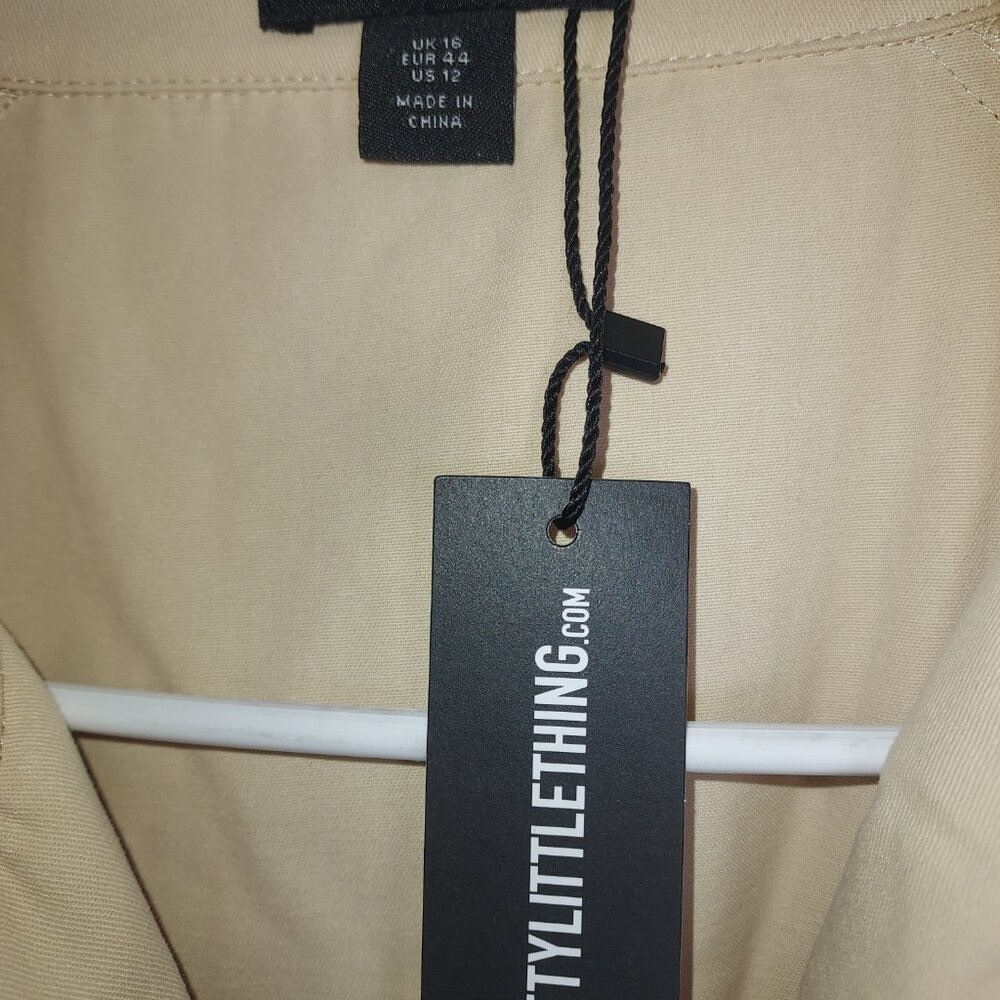 NWT Prettylittlething Plus size Khaki Panel Detail Belted Trench Coat. - Picture 6 of 8
